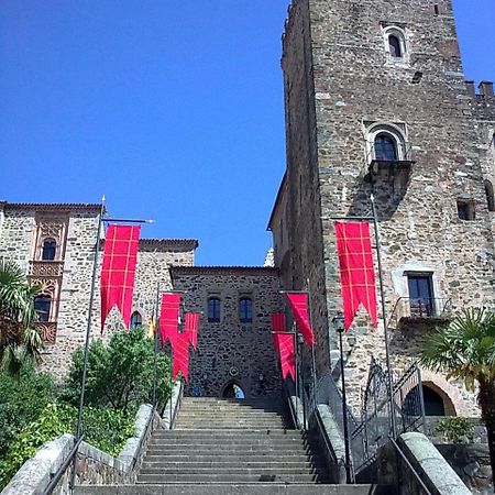 Hotel Hospederia del Real Monasterio Guadalupe  Esterno foto