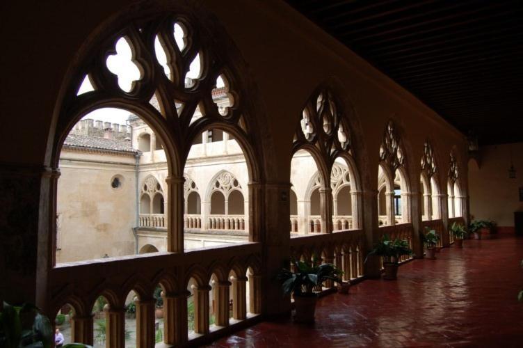 Hotel Hospederia del Real Monasterio Guadalupe  Esterno foto