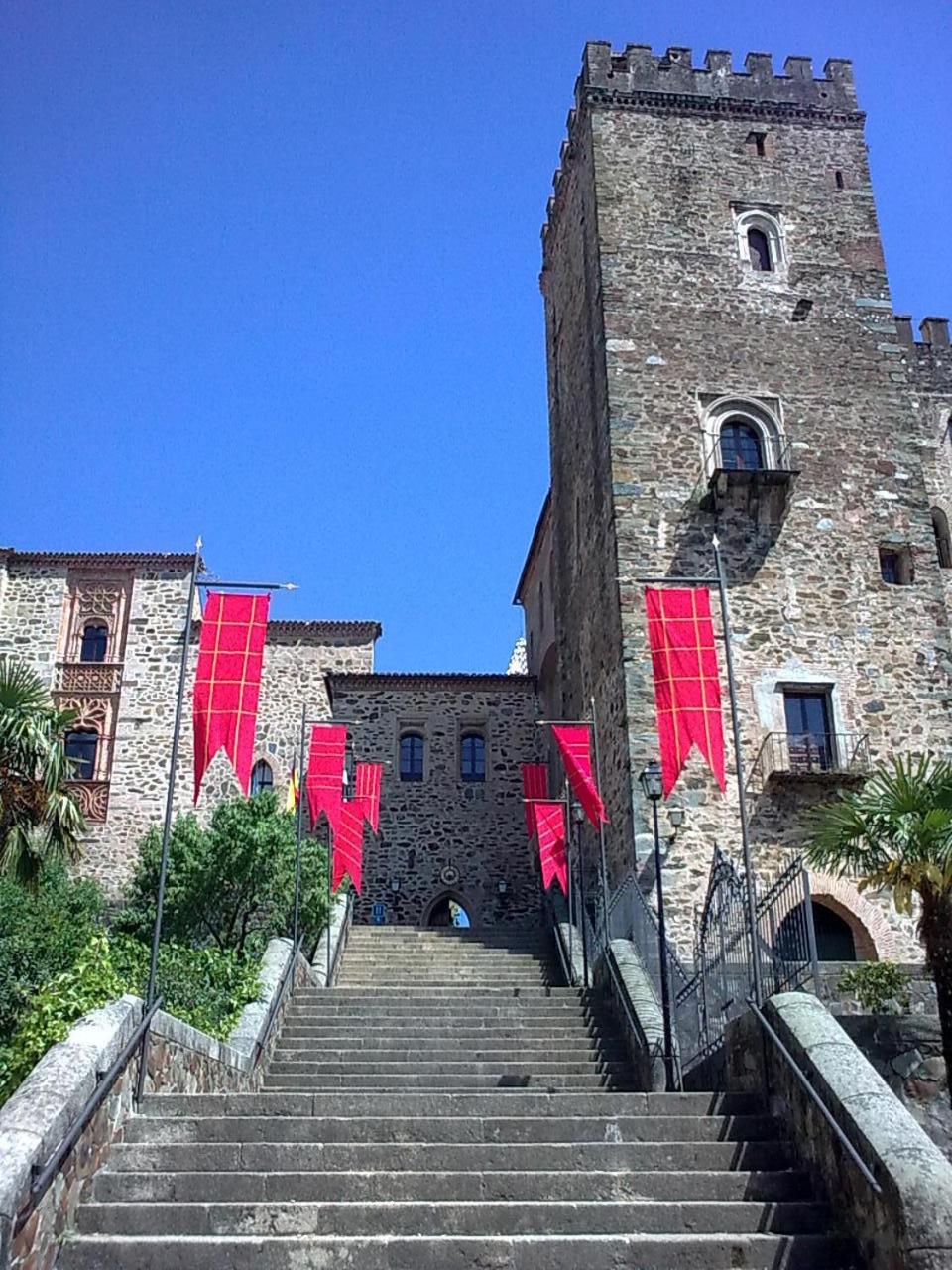 Hotel Hospederia del Real Monasterio Guadalupe  Esterno foto