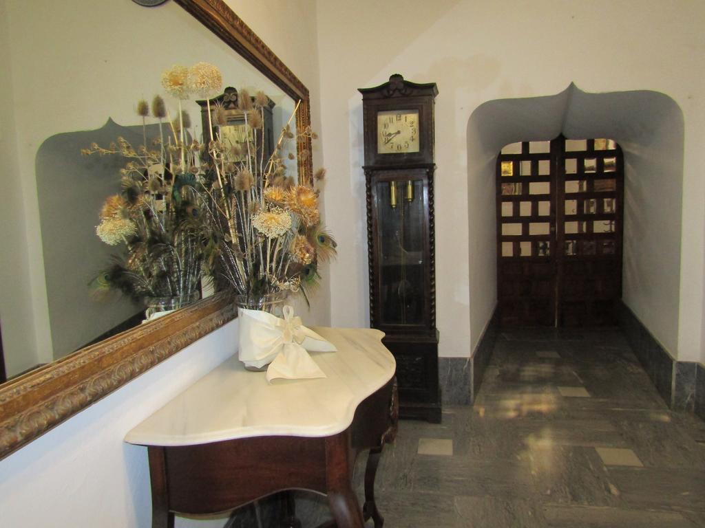 Hotel Hospederia del Real Monasterio Guadalupe  Esterno foto